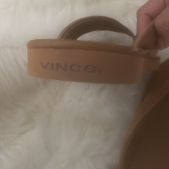 Vince New Sandals Size 38, tan. New - Picture 7 of 7